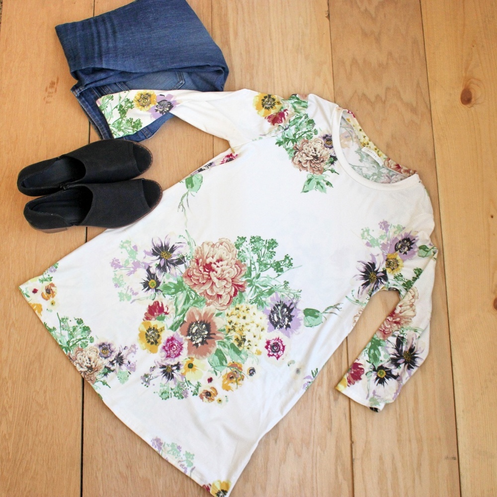 Ivory 3/4 Sleeve Floral Tunic